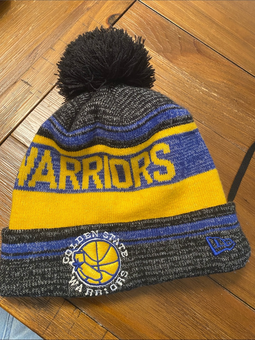 New Era Golden State Warriors unisex Knit Pom Beanie - Black/Blue/Yellow